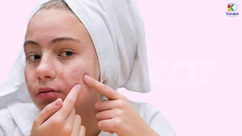 درمان چربی پوست صورت با تمیز کردن منظم